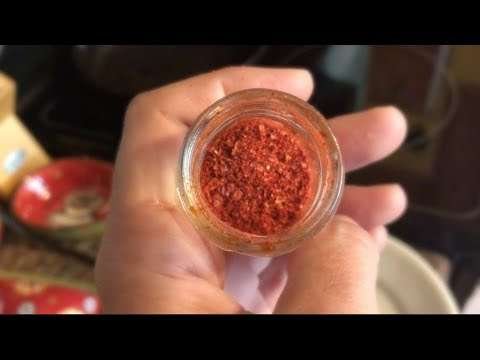 HOMEGROWN SPICES – Preserving our Hungarian Paprika Peppers | Mini Vlog