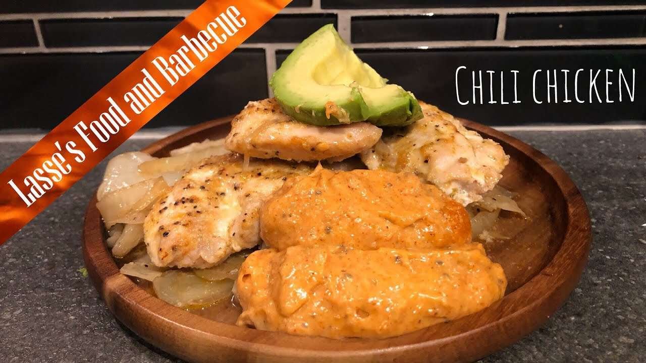 Chili chicken with cabbage and paprika mayo. Low Carb. Keto.