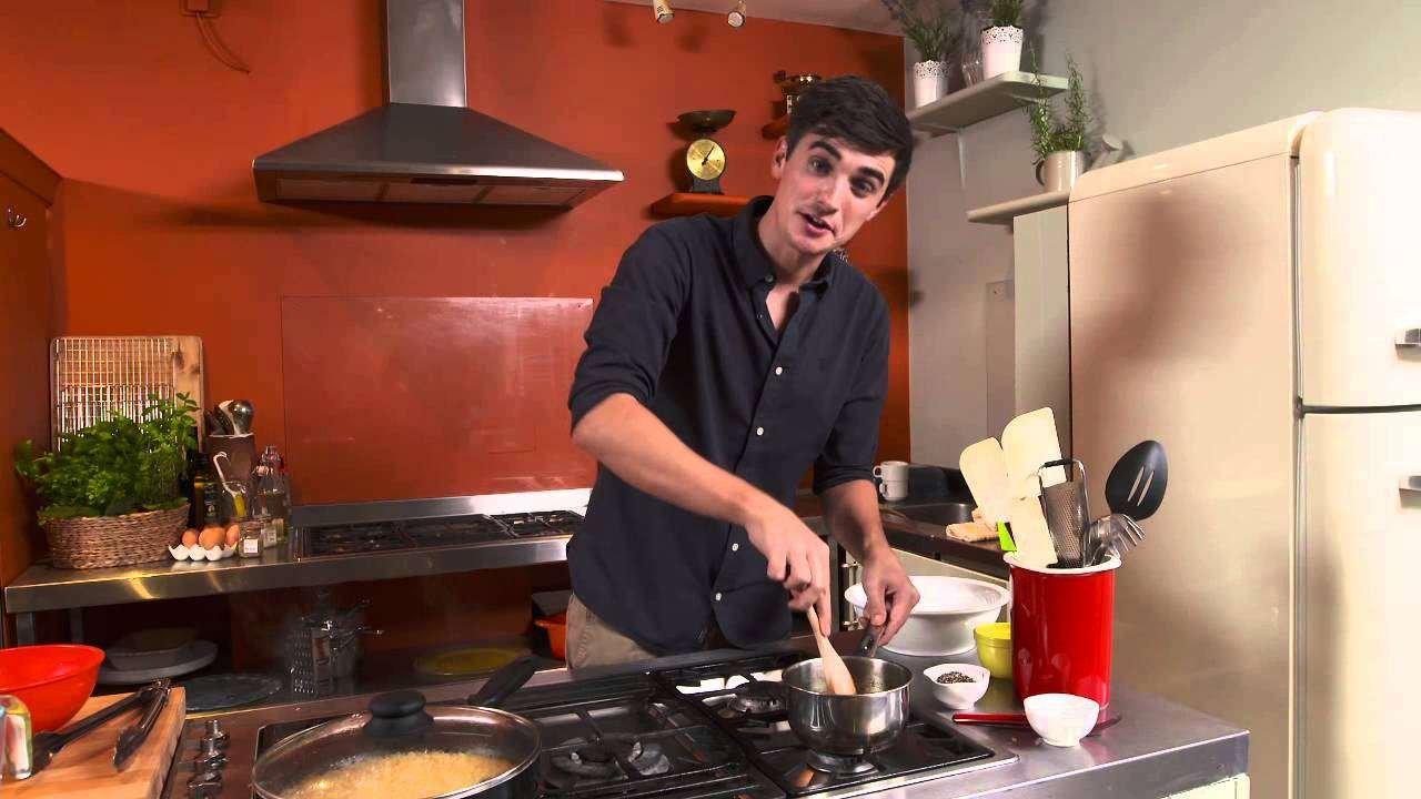 Donal Skehan cooks up Paprika Chicken with Rice and Eggs (full)