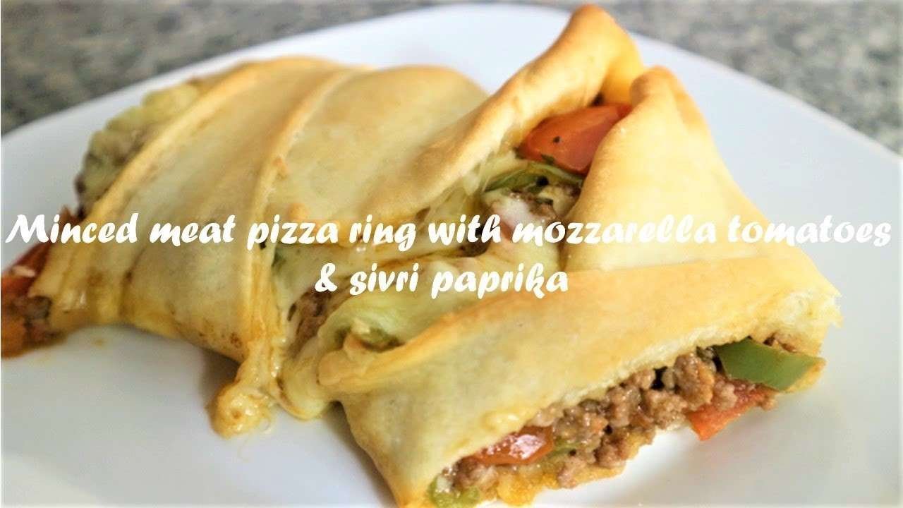 Minced meat pizza ring with mozzarella tomatoes & sivri paprika recipe