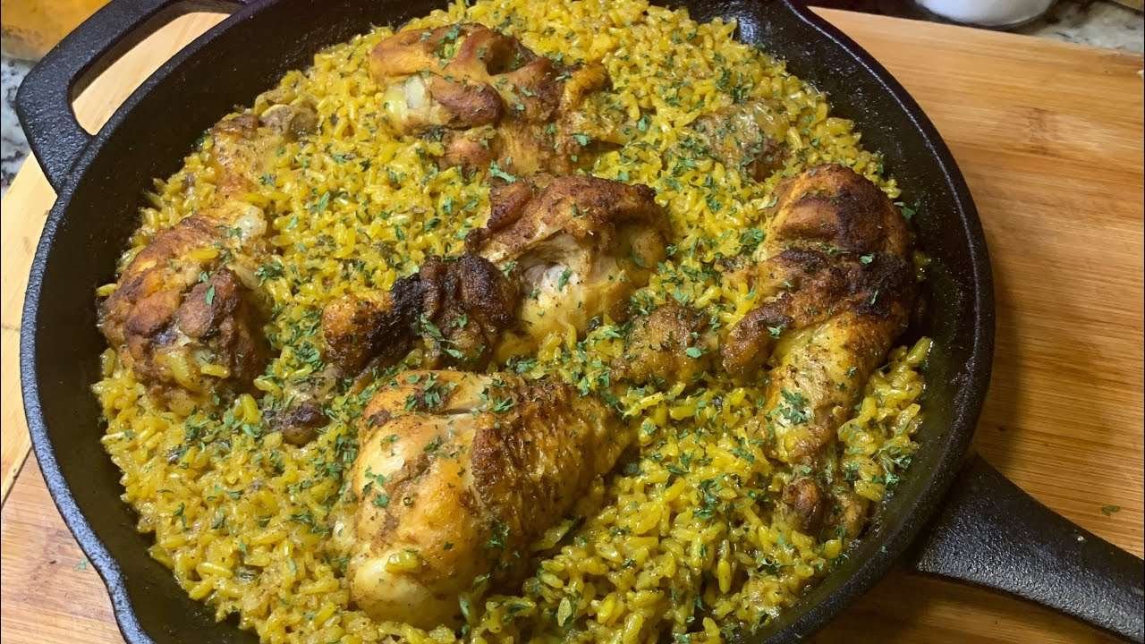 Easy chicken and yellow rice recipe | homemade | comfort food🔥🔥
