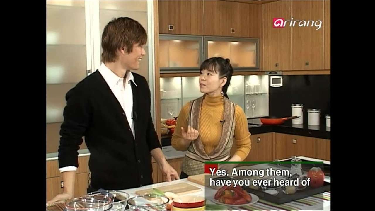 Foodelicious Ep18 Korean Bulgogi vs Western Steak, Simple Korean Cuisines, Paprika Kimchi