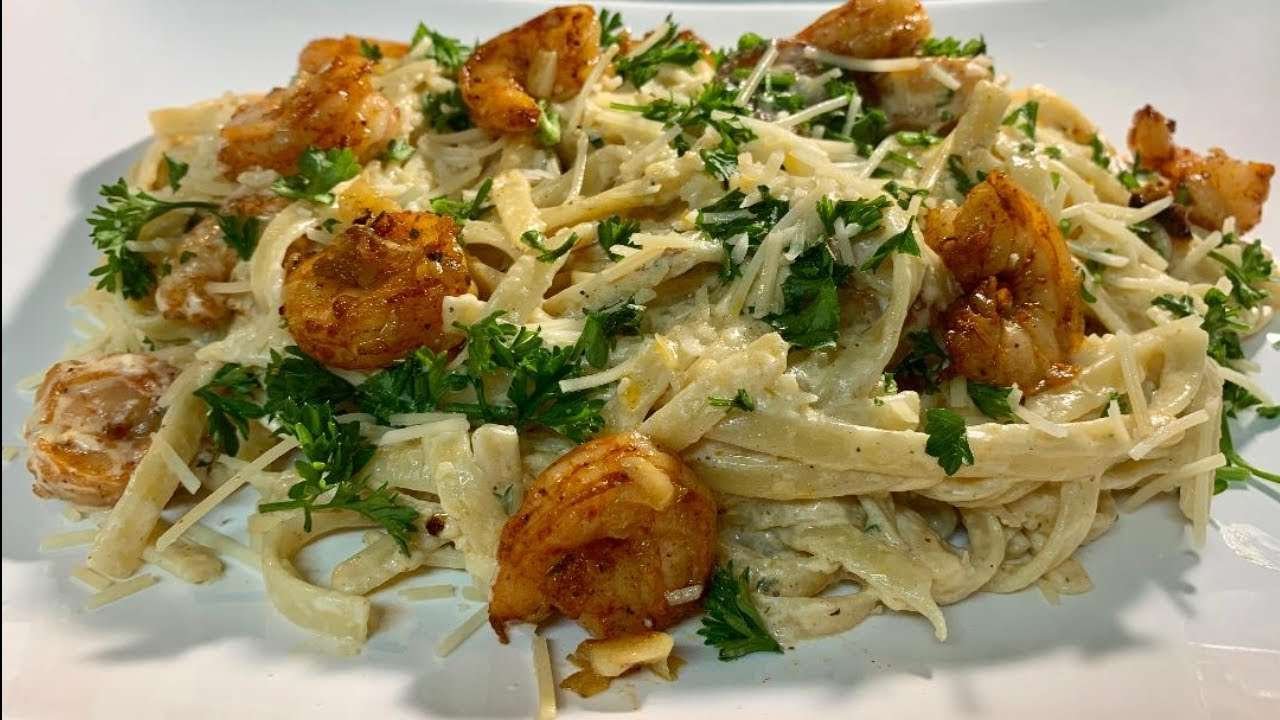 CREAMY SHRIMP FETTUCCINE  ALFREDO