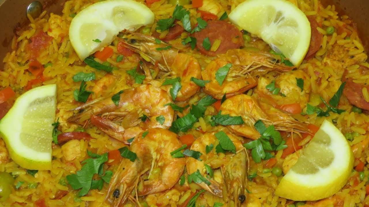 Chicken, Chorizo and Prawn Paella | Teen Cuisine