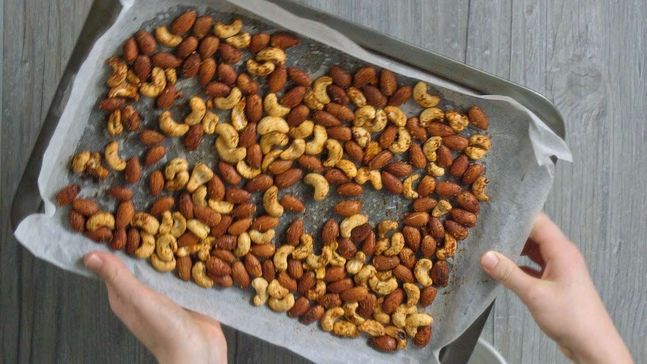 Study Snacks: How to Make Paprika Spiced Nuts