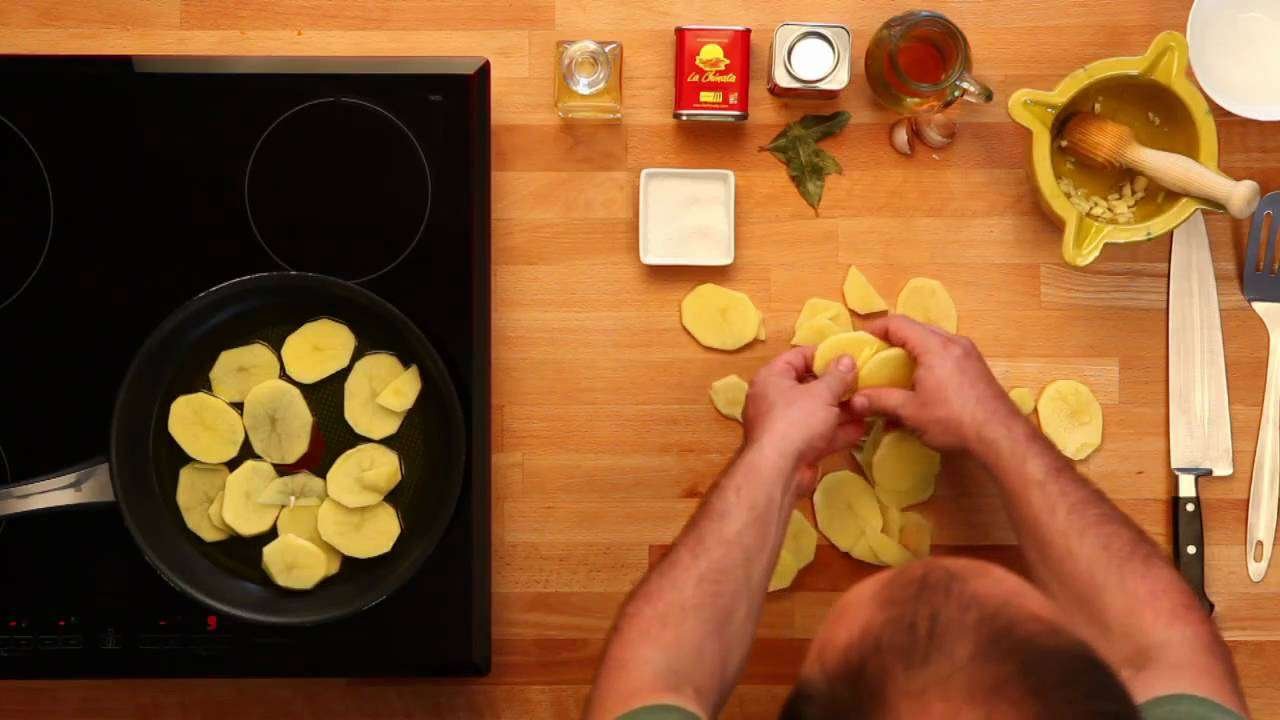 Patatas al Pimentón "La Chinata" –   Smoked Paprika Fried Potatoes