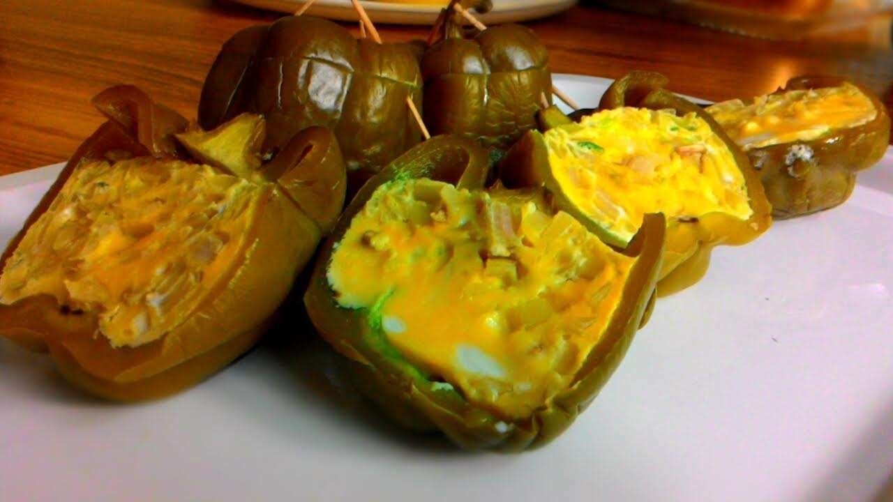 How To Cook a Paprika Omelette /Bell Peppers Omelet   / Capsicum Omelette