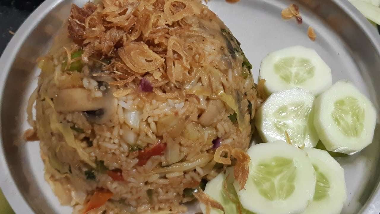 Nasi Goreng Veg | Indonesian Fried Rice | Mushroom, Paprika, Celery, Cabbage | ABC Ketchup Sambal 🥰