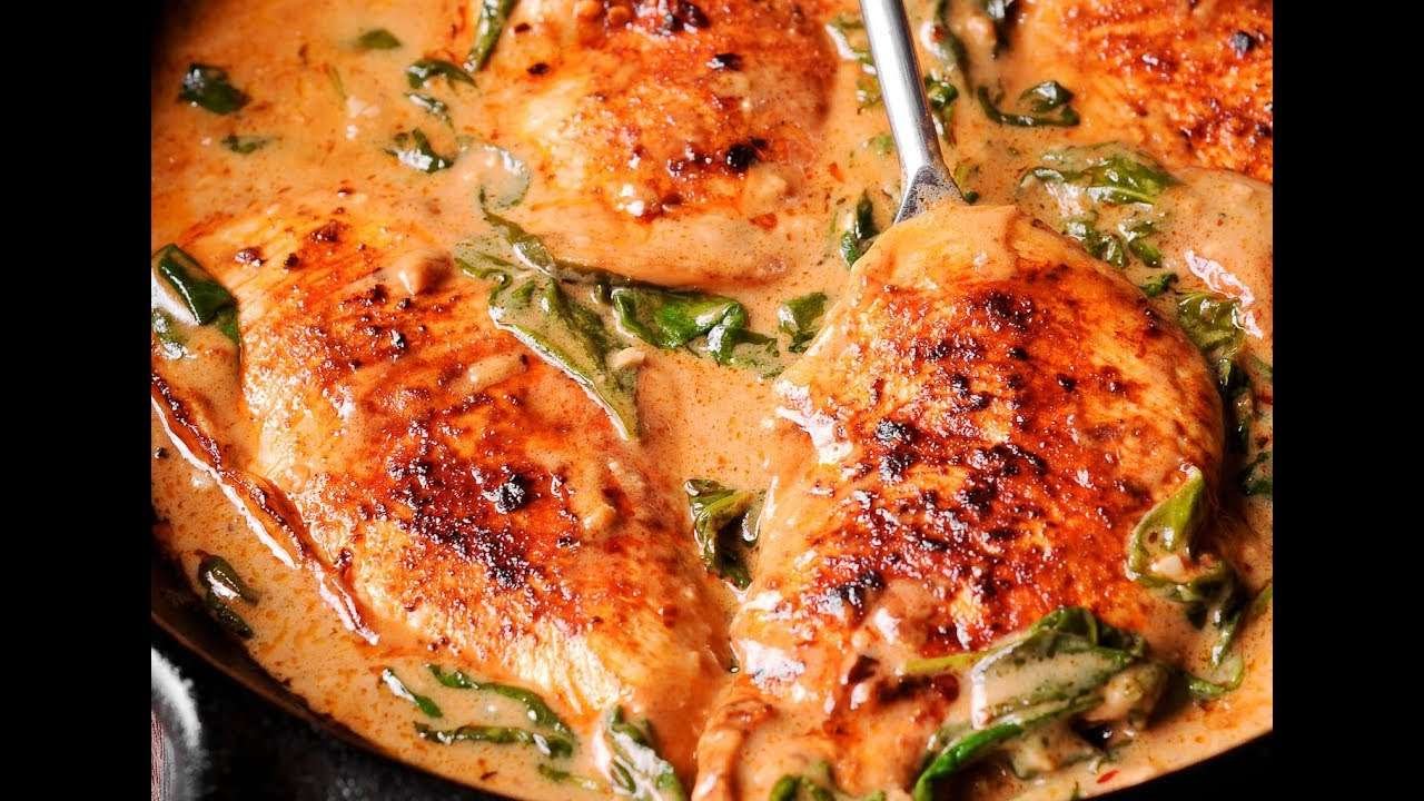 Chicken and Spinach in Paprika Sauce