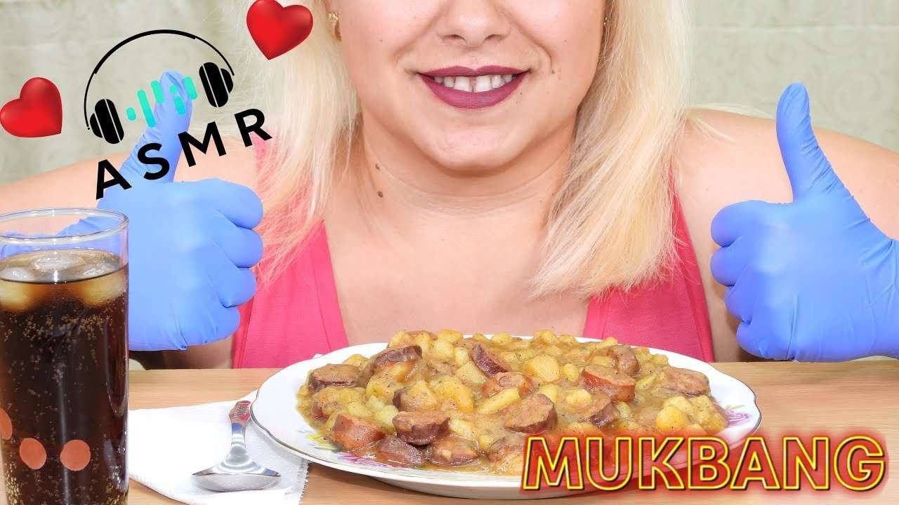 ASMR Mukbang Hungarian Paprika Potatoes with Sausages / Eating Sounds / No Talking / Blue Gloves