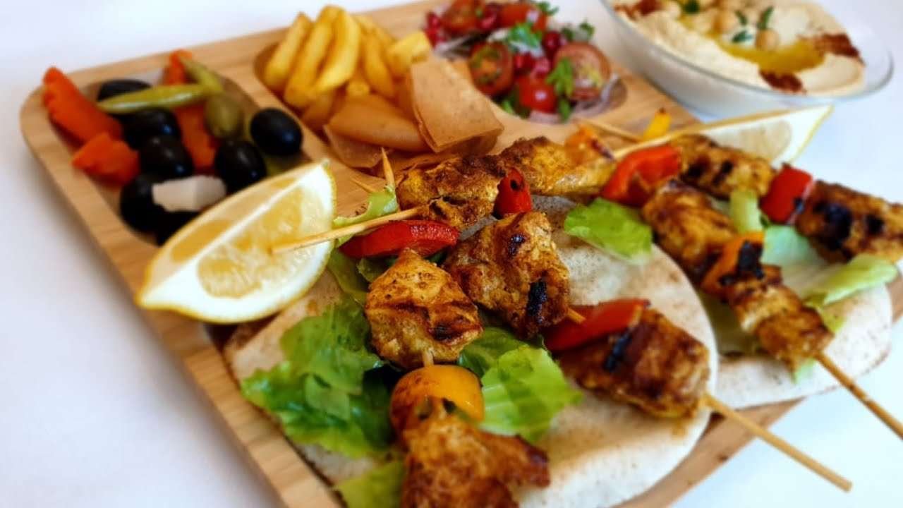 SHISH TAWOOK (TAOUK) RECIPE || Lebanese chicken skewers || Quick and easy healthy meal
