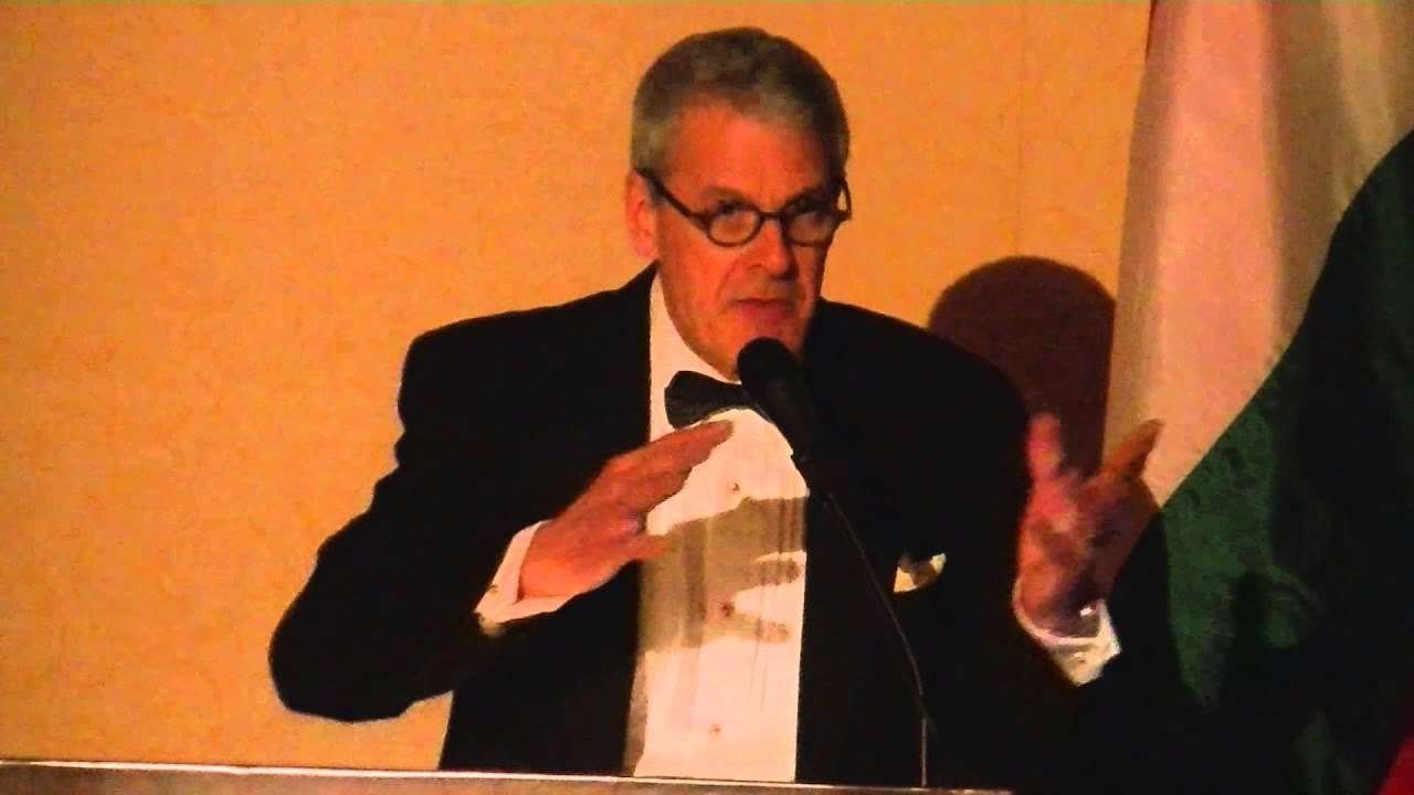 News Anchor David Wittman MCs at Hungarian Paprika!