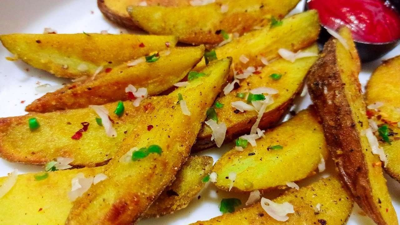 Easy Potato Wedges Recipe.বিকেলের নাস্তায় ঝটপটে পটেটো ওয়েজেস ।#Wedges_recipe#By_tarji