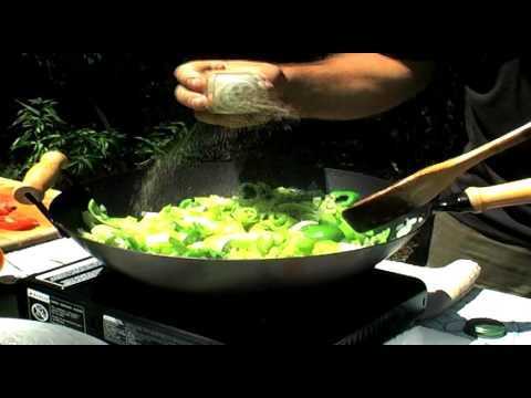 Cooking & Canning the Hungarian "Salsa'" Food LECSO