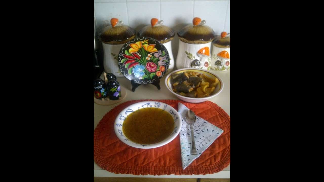 HUNGARIAN FISH SOUP /  HALÁSZLÉ