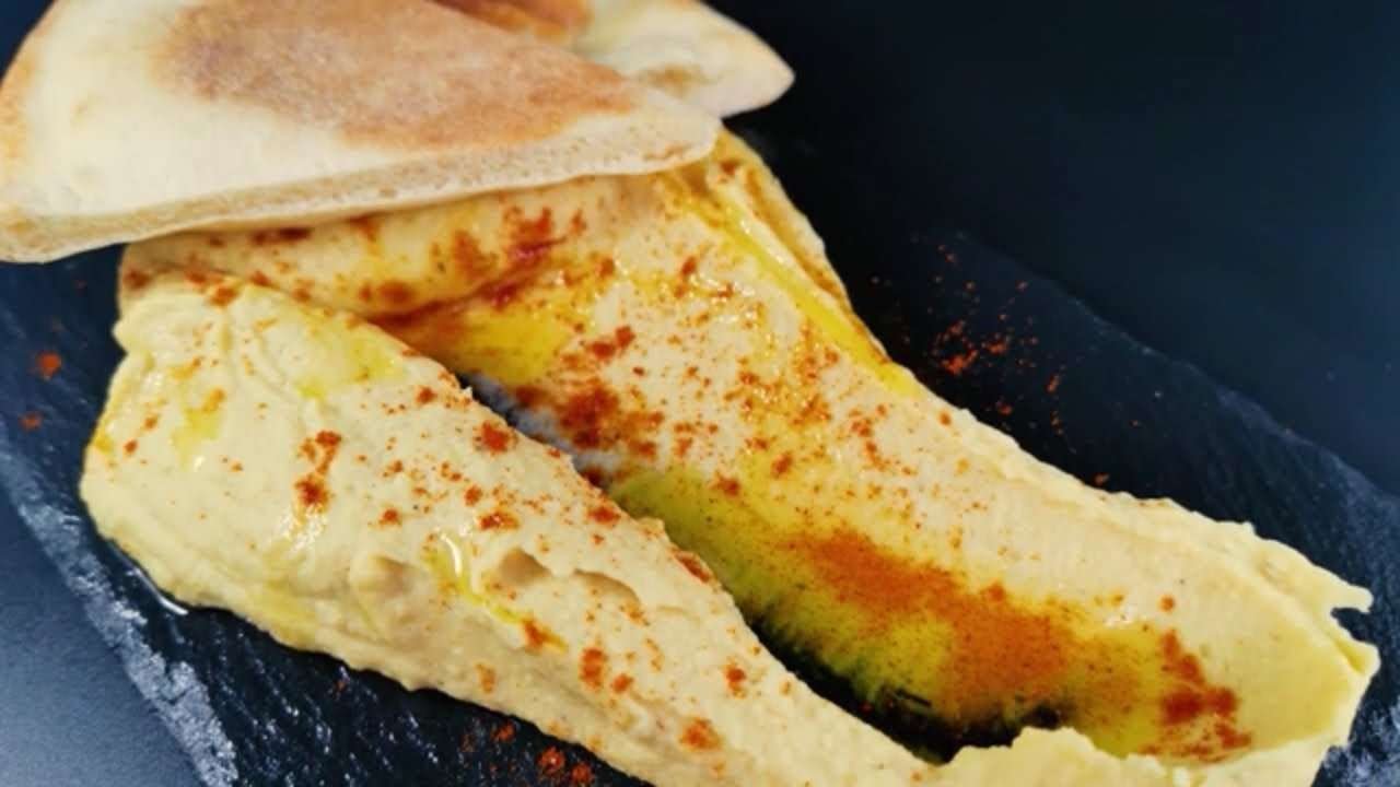 Easy Homemade Pita Bread | How to Make Pita & Hummus at Home