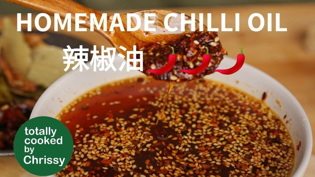 How to make HOMEMADE CHILLI OIL 辣椒油, easy vegan recipe