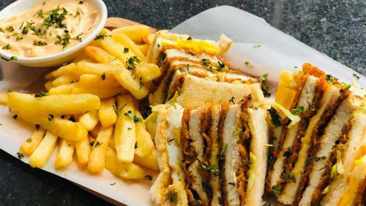 Crispy Chicken Sandwich | Recipe by Dash of Delectable