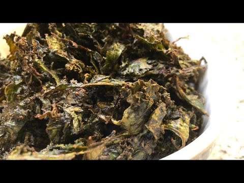 HOW TO MAKE KALE CHIPS (CHEESY & SMOKY)