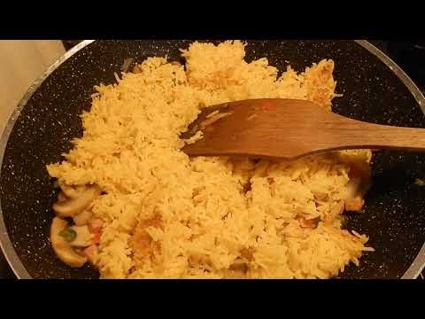 BOKKEUMBAP (KOREAN FRIED RICE)