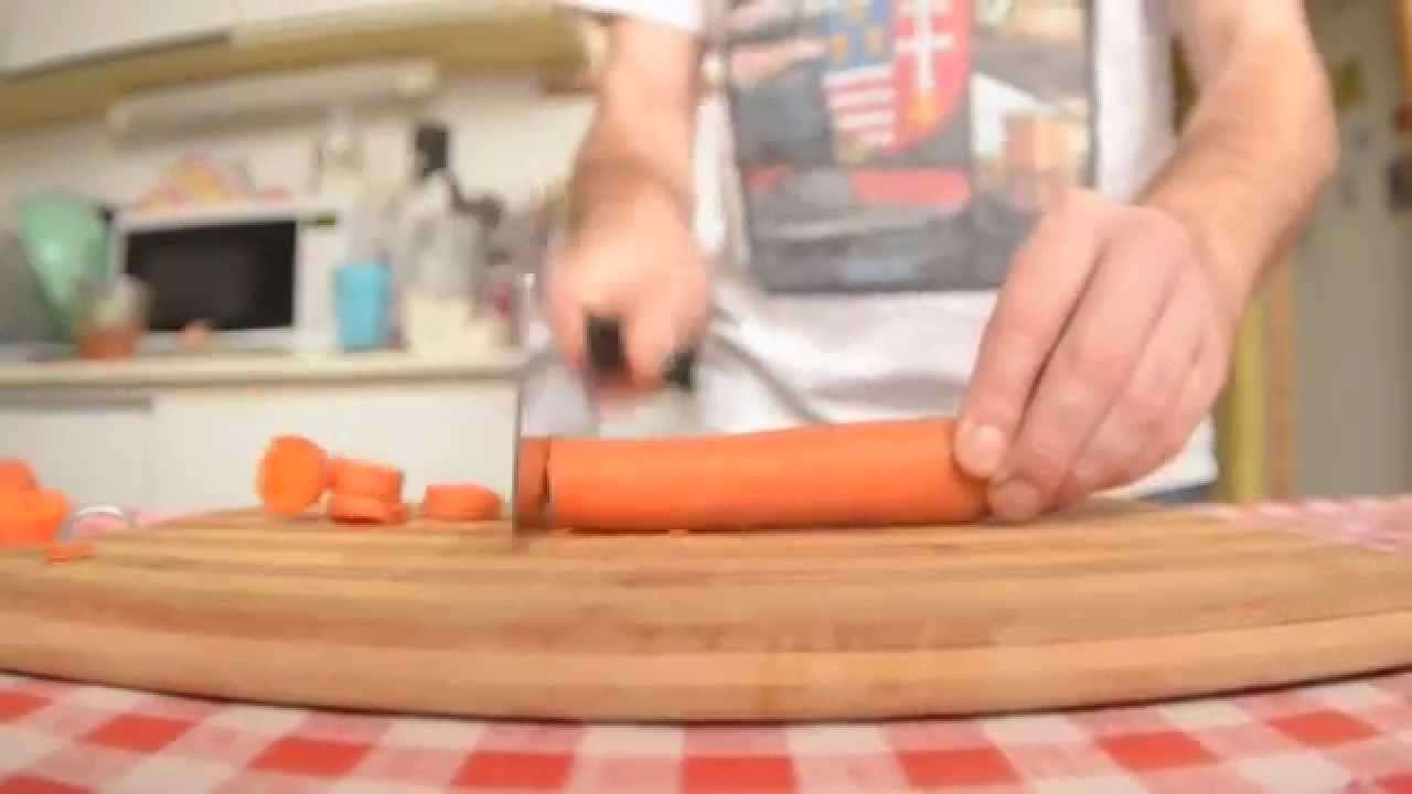 Hungry Hungarian Mealtime – Choking Csülkös Bableves