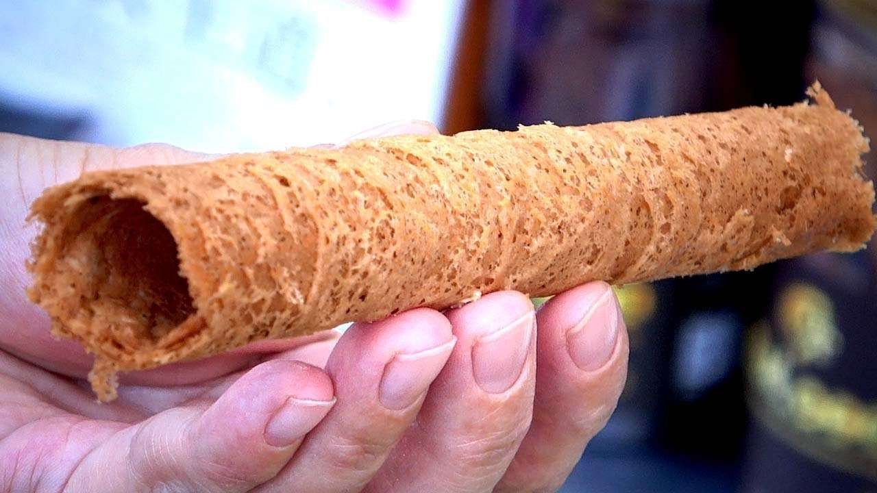 Banana waffle rolls – Taiwanese Street Food 旗山香蕉手工蛋捲
