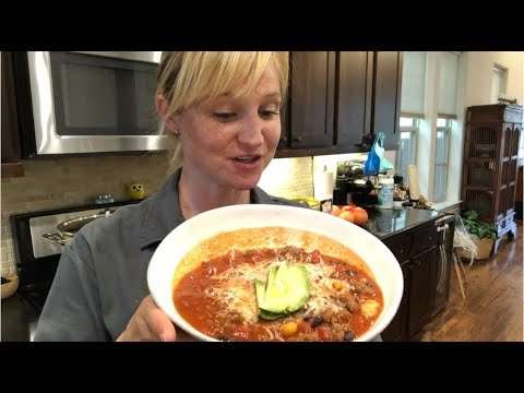 Erin's Family Chili with Feges BBQ Ground Beef