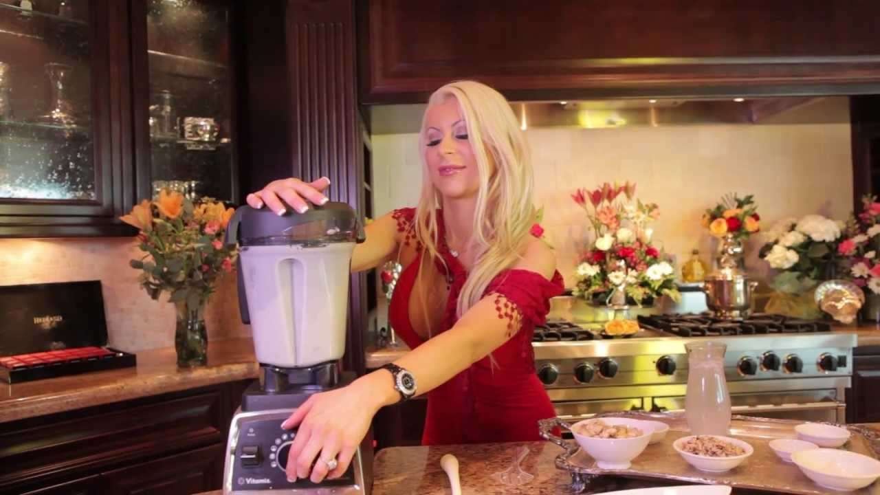 Raw Food Recipes: Banana Soup