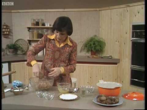 Meatball Casserole – Delia Smith's Cookery Course – BBC