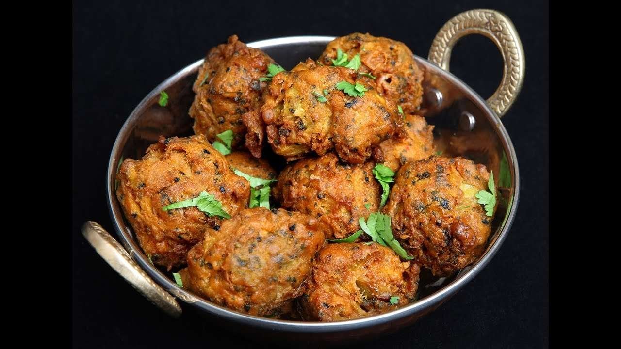 Easy Pakoras Recipe: How To Make Delicious Pakoras Recipe