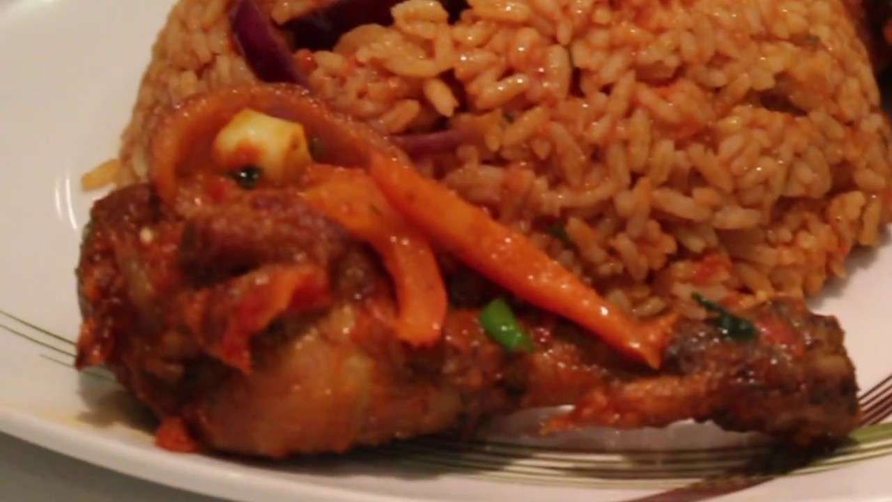 NIGERIAN JOLLOF RICE !!! (easy recipe)