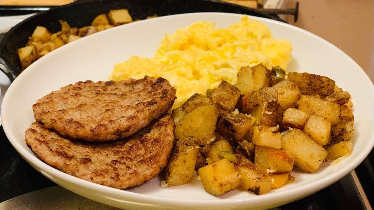SOUTHERN BREAKFAST SKILLET POTATOES