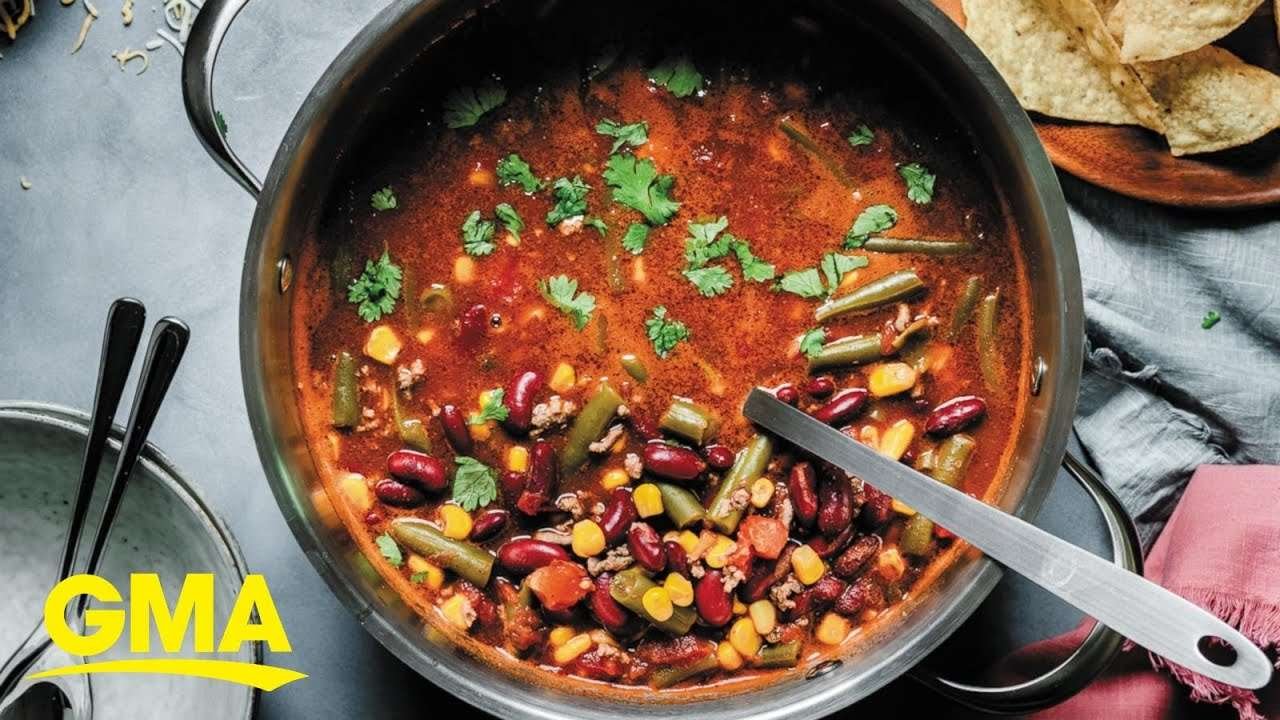 This easy ‘10-Can Chili’ is the perfect fall recipe l GMA Digital