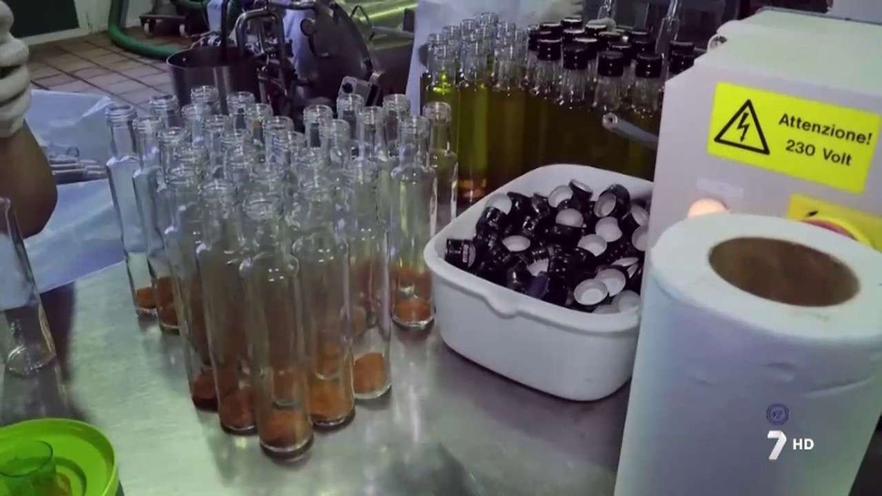 Aceite de oliva con pimenton, Olive oil with paprika
