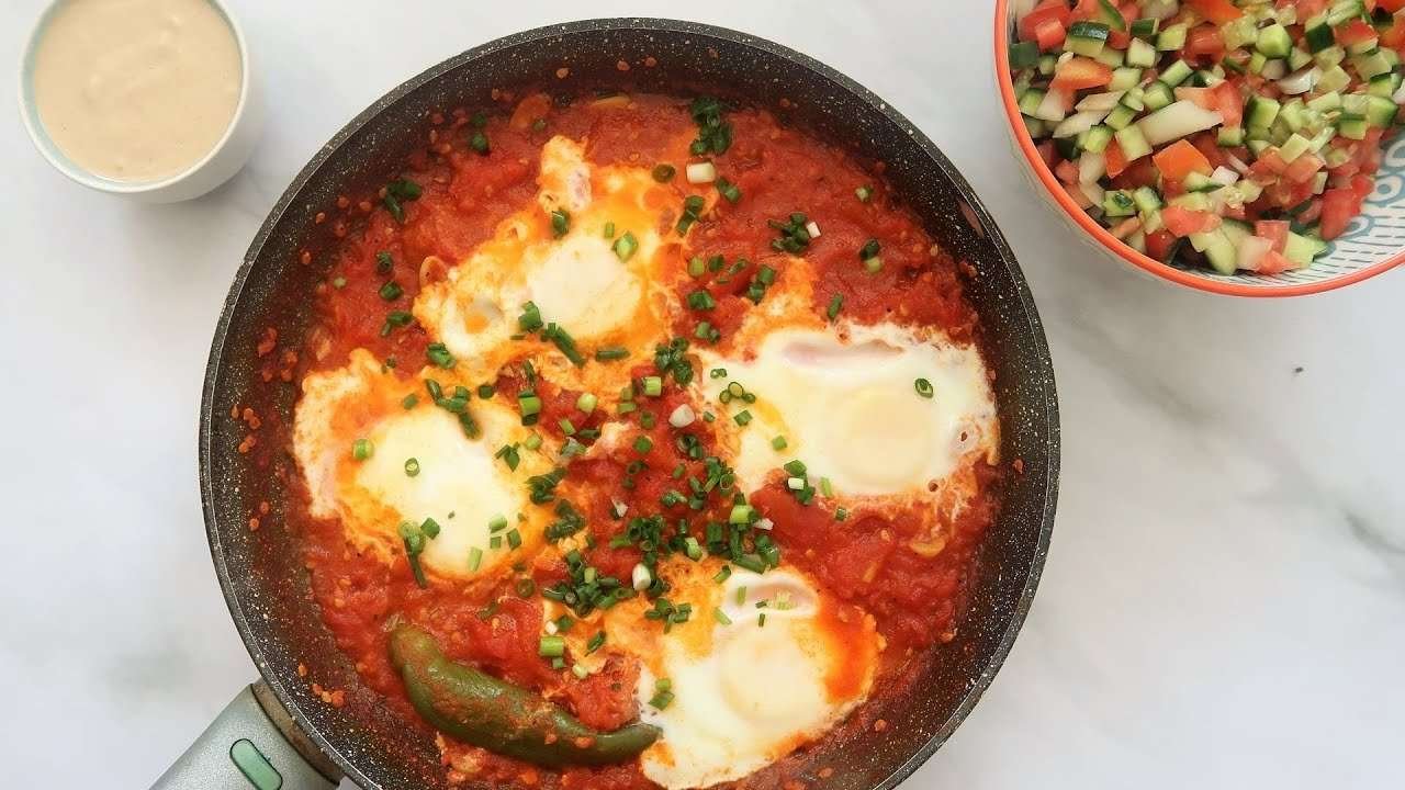 Shakshuka recipe | healthy breakfast recipe | eggs in tomato sauce