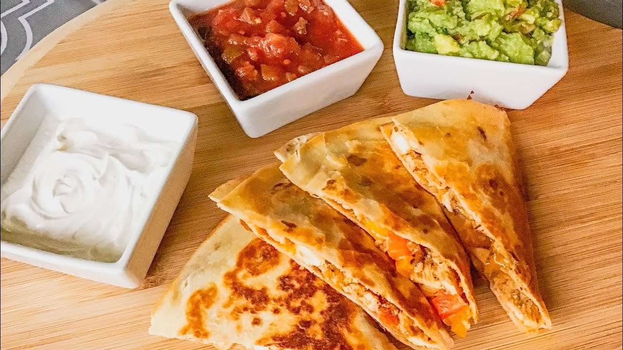 Chicken Quesadilla/ Easy Recipe/ كاساديا الدجاج/ أطيب وصفة ساندويش دجاج على الطريقة المكسيكية