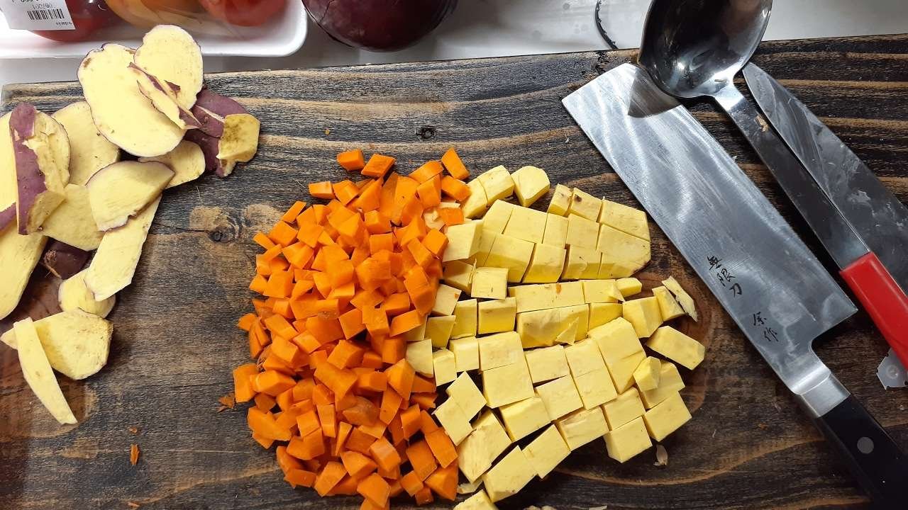 Friday with Mateo #1, Recipe: Chicken Paprikas (Hungarian cuisine)