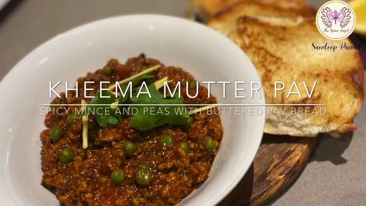 ‘Kheema Mutter Pav’… SPICY MINCE & PEAS with BUTTERED PAV BREAD! #streetfood