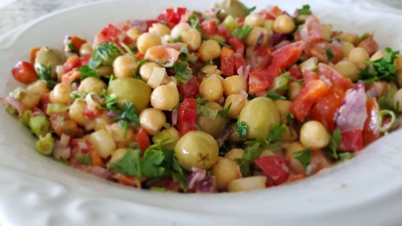 Mediterranean Chickpea Salad