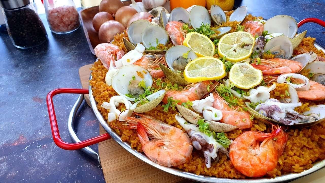 HOW TO COOK EASY AND SIMPLE SEAFOOD PAELLA! YUMMY! PAELLA MARINERA!