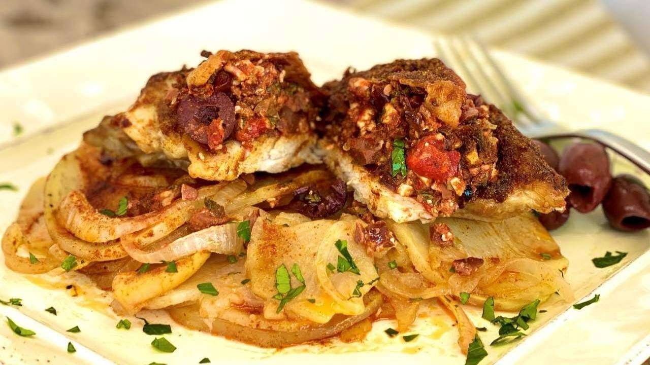 Feta and Olive Stuffed Chicken Thighs / One Pan Recipe