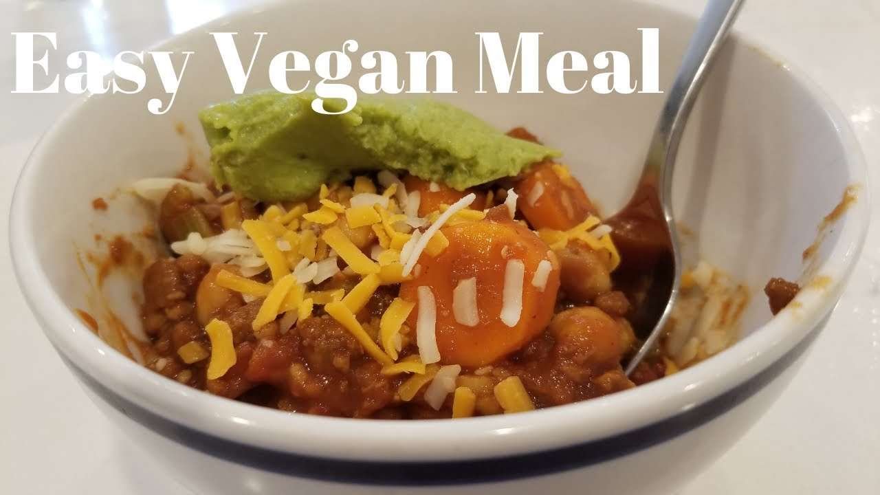 Easy One Pot Vegan Chili…So Simple a Kid Can Do It!
