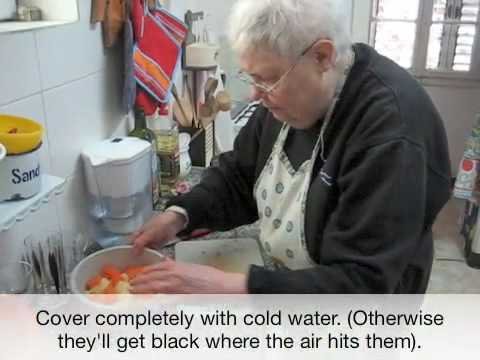 Easy traditional Hungarian Goulash (Gulyasleves / Gúlyas)