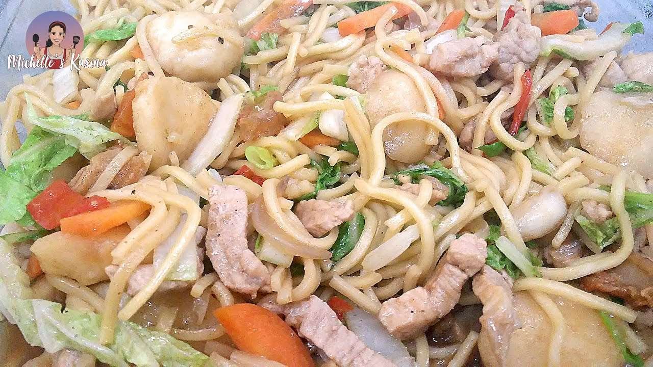 PANCIT MIKI GUISADO