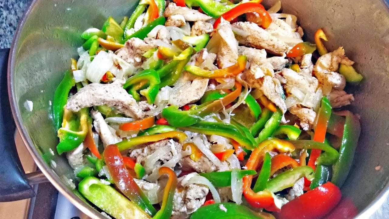 chicken fajitas at home | The best easy Mexican recipe
