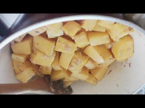 easy preparation  for making pumpkin soup with whipping cream