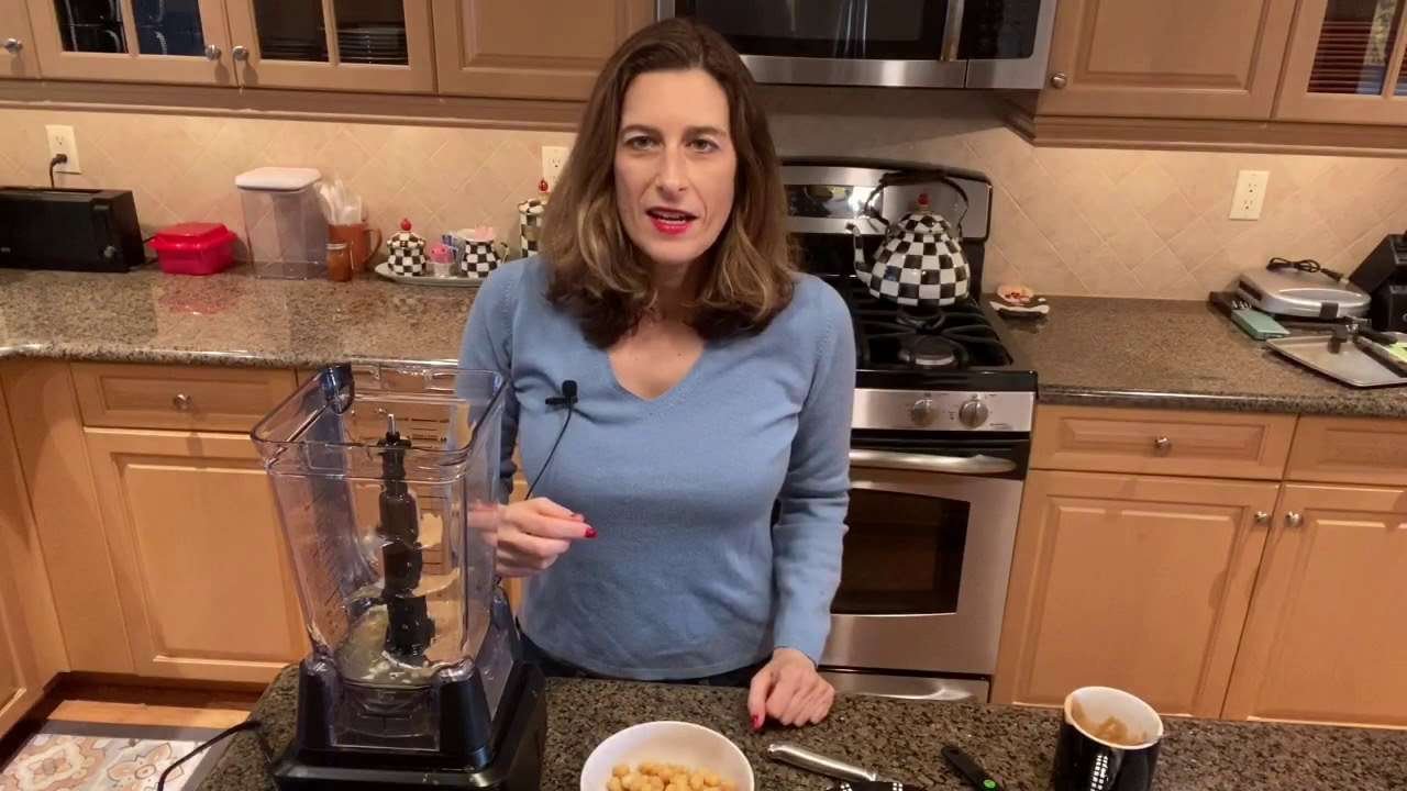 How to Make Easy, Fresh Homemade Hummus