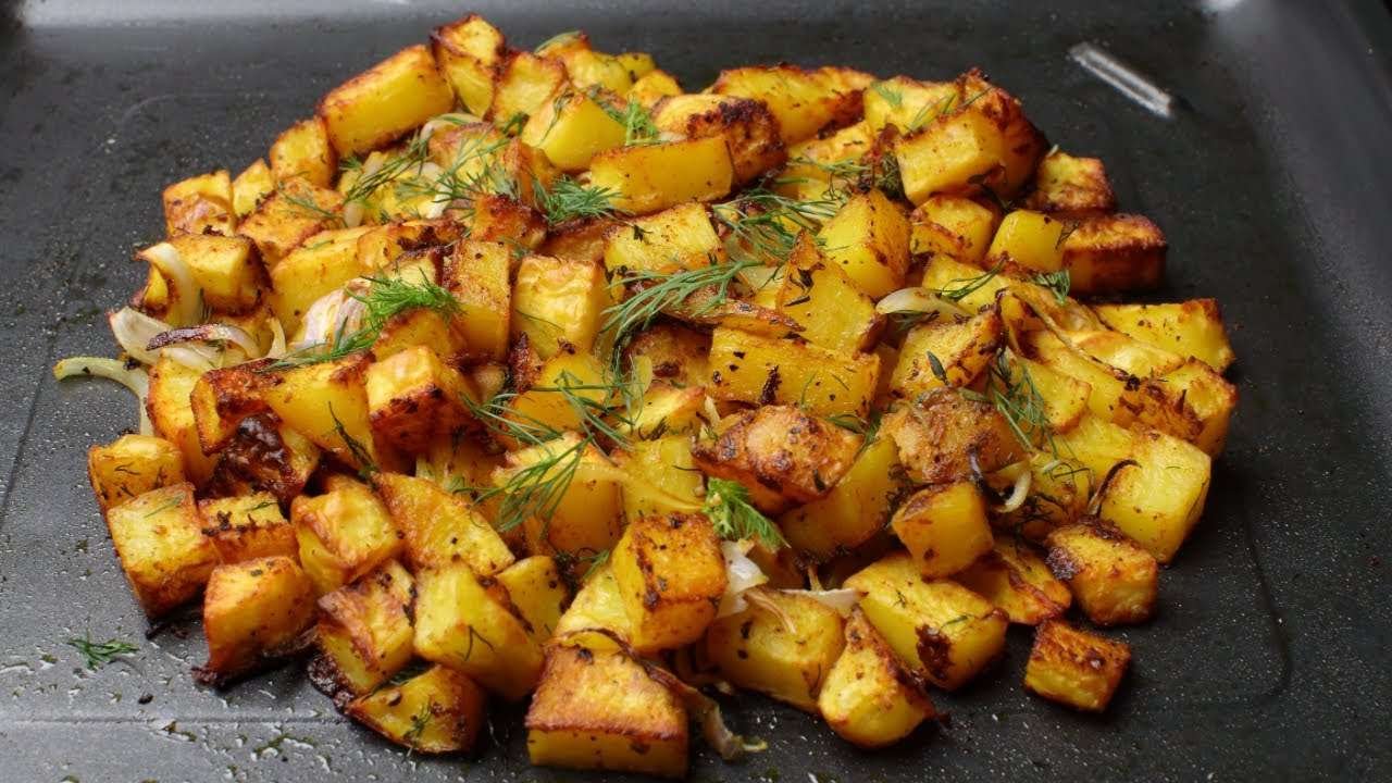 Easy baked potatoes with spices and herbs | Easy baked potato recipe