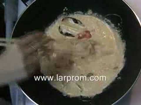 Thai Lao Curry Peanut Dipping Sauce