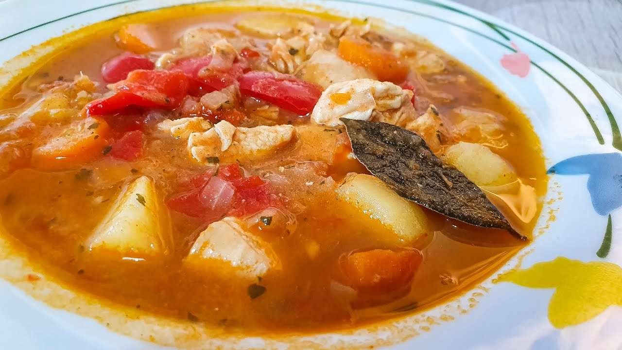 Kako se pravi Pileći paprikaš – Recept